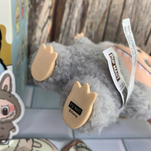 Labubu The Monsters Exciting Macaron Sesame bean - Picture 5 of 7